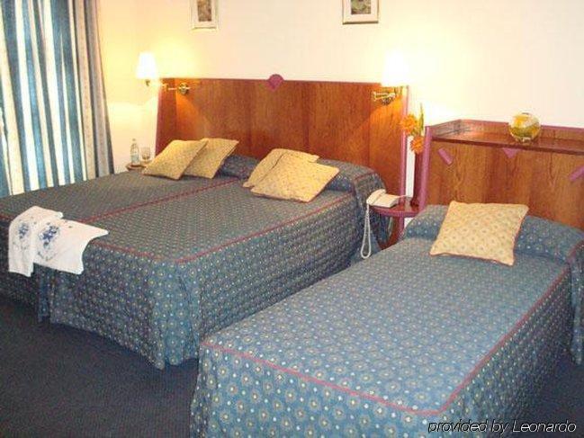 Hotel Madrid Torrejon Plaza Torrejon de Ardoz Room photo